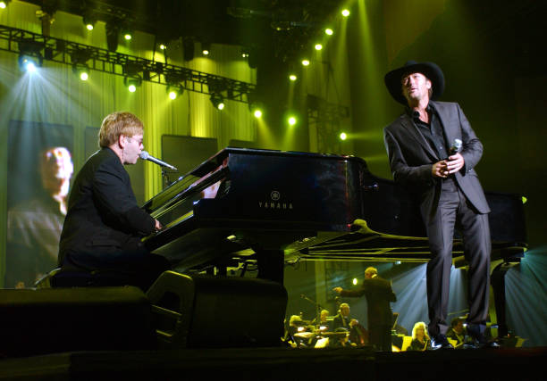 Elton John and Tim McGraw at Andre Agassi's 6th Grand Slam for Children Fundraiser, MGM Grand, Las Vegas, NV, Sep 29 2001
