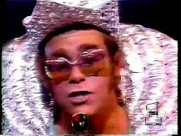 Elton John - Lucy in the Sky With Diamonds