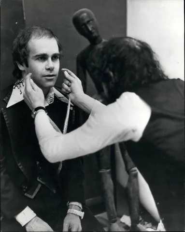 1976 - ELTON JOHN ACCLAIMED BY MADAME TUSSAUDS