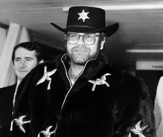 Elton John the singer November 1981