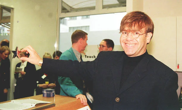 29.11.94. LONDON