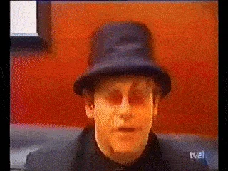 Elton John - Spanish TV - TVE1 - 1994 Gente - Spanish report about Elton in 1994