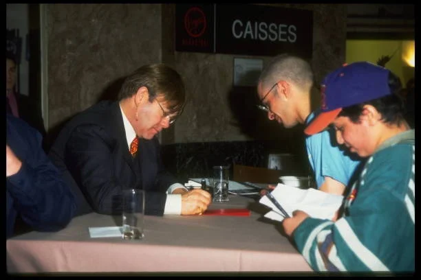 ELTON JOHN SIGNS HIS NEW ALBUM IN PARIS ELTON JOHN SIGNS HIS NEW ALBUM IN PARIS